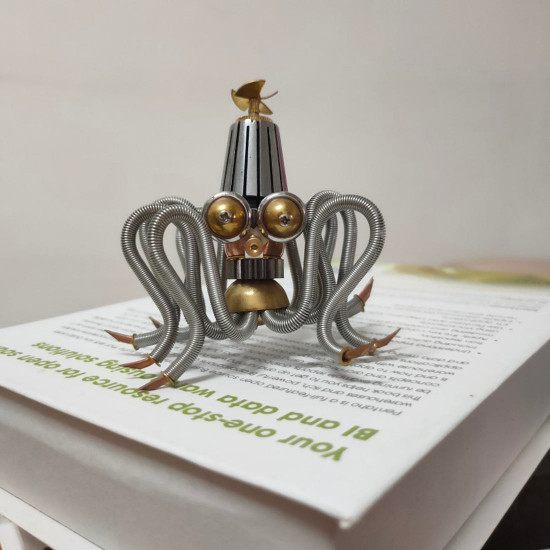 mini octopus metal art model