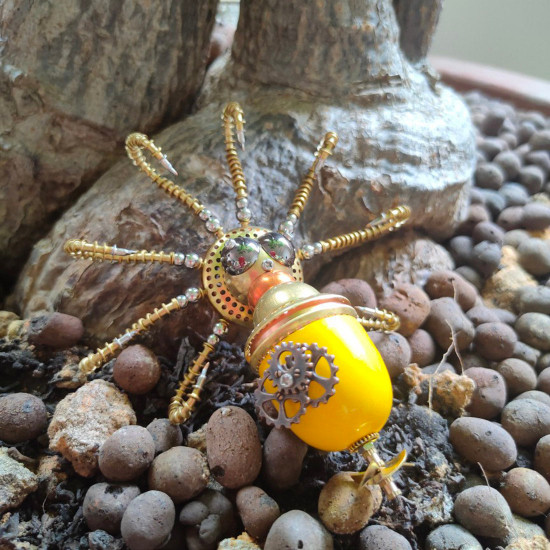 steampunk metal yellow cuttloefish model